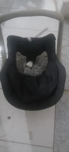Vendo bebê conforto 170,00.