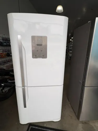 Geladeira Electrolux Inverse DB84 - 598 Litros - Branca - 127V