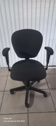Cadeira para escritório.