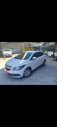 Chevrolet Onix Hatch LT 1.4 8V Flex Power Mec. 4P 2015