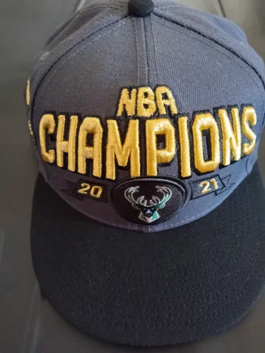 Boné Milwaukee Bucks NBA. Original.