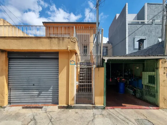 Casa à venda na Vila Moinho Velho, com 272 m² de área total.