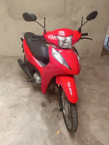 Honda Biz Es Seminova 5900 km rodados Vermelha