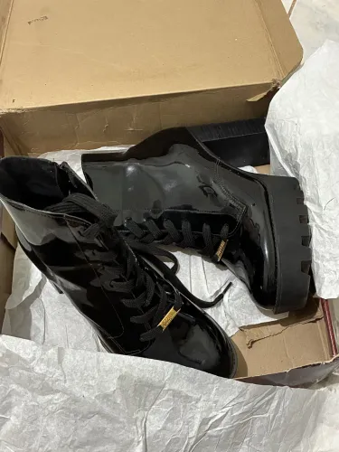 Bota/Coturno Preto Vizzano 