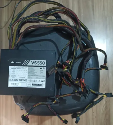 Fonte Corsair VS550