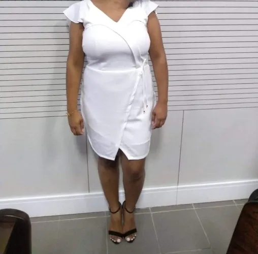 Vestido branco curto