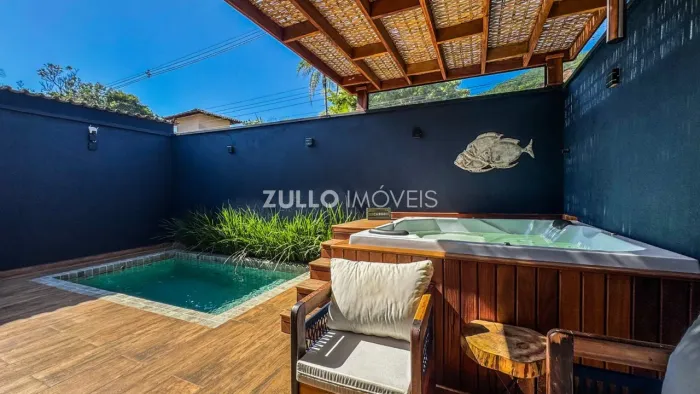 Casa em Condomínio à venda com 110m², 3 quartos, 3 suítes no bairro Praia de Camburi em Sã