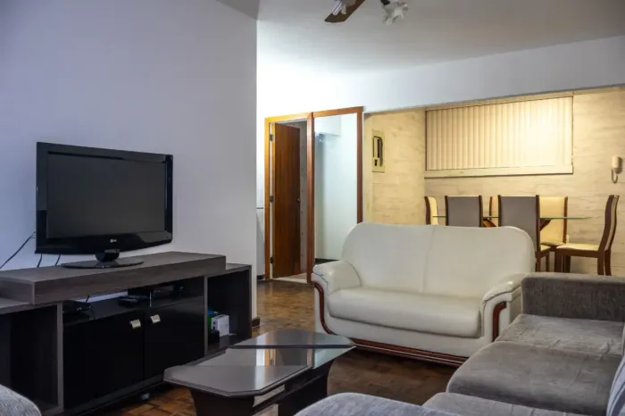 BS IMOBILIÁRIA VENDE  Apartamento com 3 quartos, 3 banheiros, cozinha, sala de jantar  e m