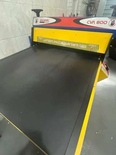 Máquina de Corte e Vinco Semi Automática para Gráfica e Papelaria