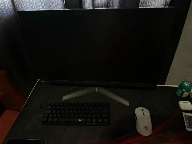 Monitor LGultragear 24 passo cartão ?