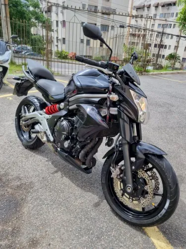 VENDO KAWASAKI ER-6N 650 PRETA ANO 2013