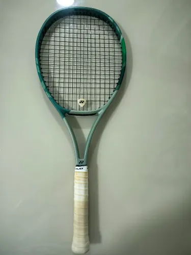 Vendo Raquete Yonex Percept