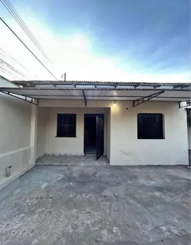 Casa com garagem a venda no Jurunas