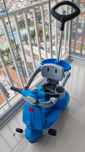 Triciclo motoquinha Bandeirante