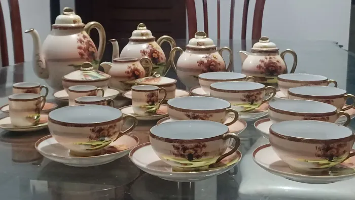 GRANDE LOTE COMPLEMENTAR PORCELANA JAPONESA CASCA DE OVO