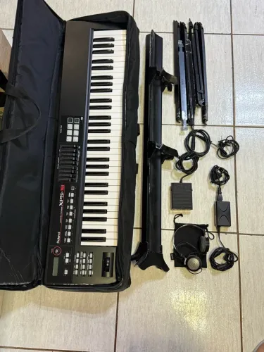 Roland XPS-10 ? teclado arranjador profissional + acessórios