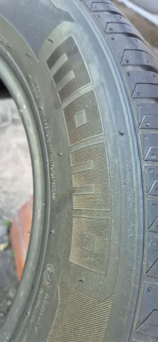 PNEU MOMO 205