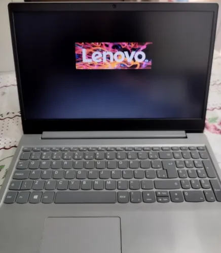 Notebook Lenovo i7-8565U, 20GB Ram, Placa de VideMX110 2GB Tela Full HD. *LEIA A DESCRIÇAO