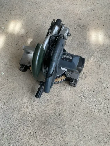Policorte esquadria