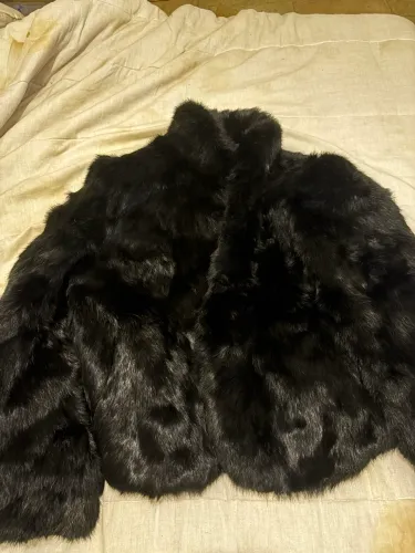 Casaco de Pelúcia Preto Feminino - Gola Alta - Tamanho M