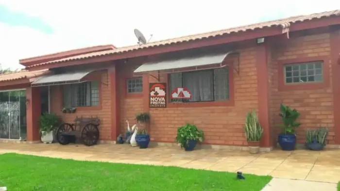 Casa Padrão em Águas de Santa Bárbara