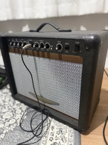 Amplificador Oneal ocg 300r 60 watts