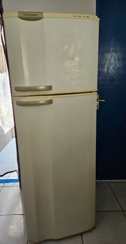 Geladeira Electrolux 220V [Funcionando]