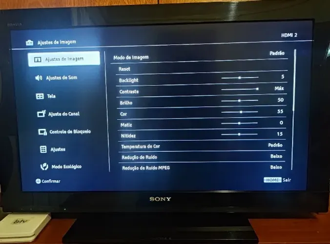 TV Sony Bravia 32? LCD KDL-32BX325 c/ Controle Remoto - Ótimo Estado