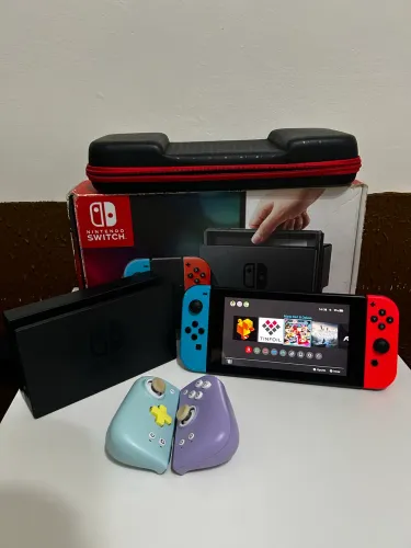 Nintendo Switch Destravado Com Caixa e Acessórios