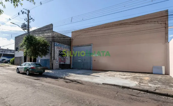 EXCELENTE BARRACÃO DE 200,00 M² PARA ALUGAR NO JARDIM EUROPA.