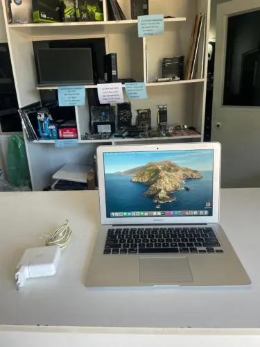 macbook air 13 core i5/4gb memoria/ssd 240gb/ mid 2012 perfeito com garantia e nf