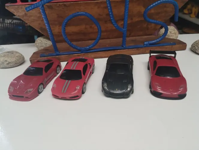 Miniatura Ferrari unidade