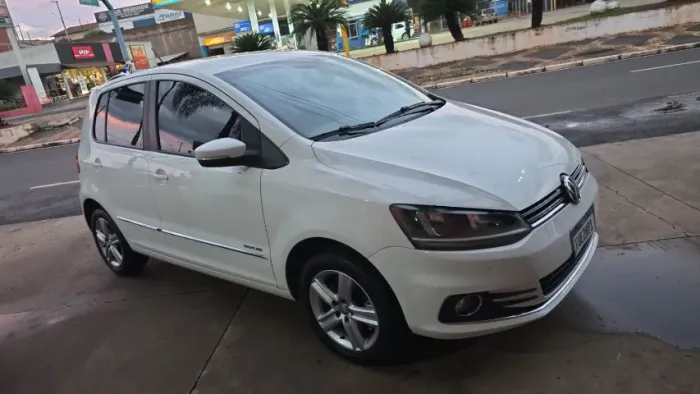 Volkswagen Fox Highline 1.6 Flex 16V 5P 2015