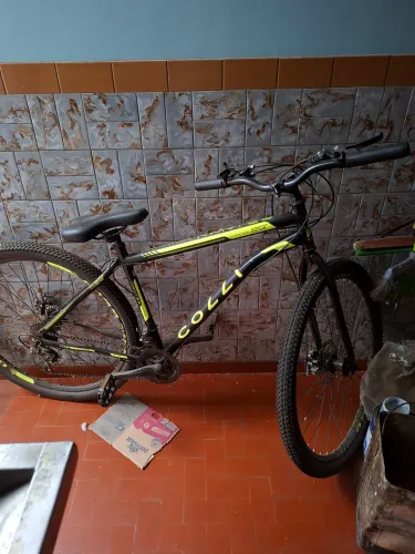 Vendo uma bicicleta Nova mubca foi usada