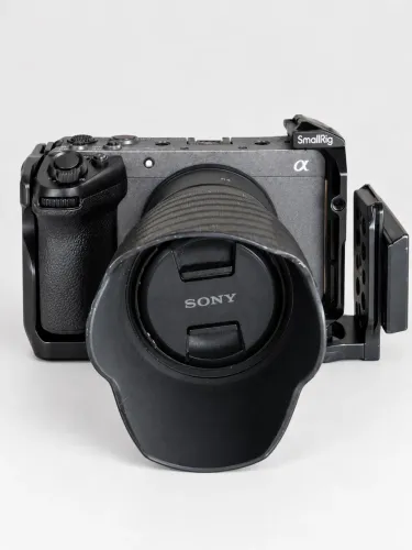 Sony FX30 + Sony Zeiss 55mm f/1.8 + Cage SmallRig