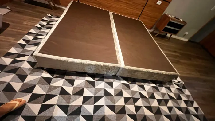 Vendo base de cama king size