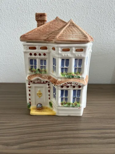Weiss - Avon Canister Townhouse