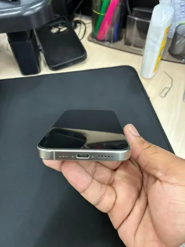 IPHONE 15 pro 128 gb 82% bateria