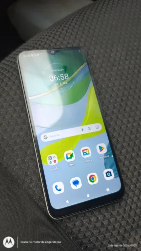Moto e13