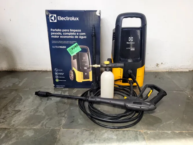 Lavadora de Alta Pressão Electrolux UWS31 + Snow Foam