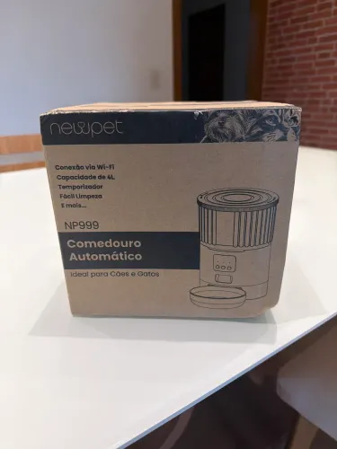 Comedouro Automático Wi-Fi Newpet NP999 - Temporizador e Controle por Aplicativo