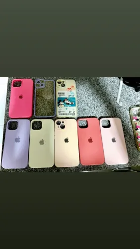 Vendo Cases Semi Novas IPhone 14 / 13