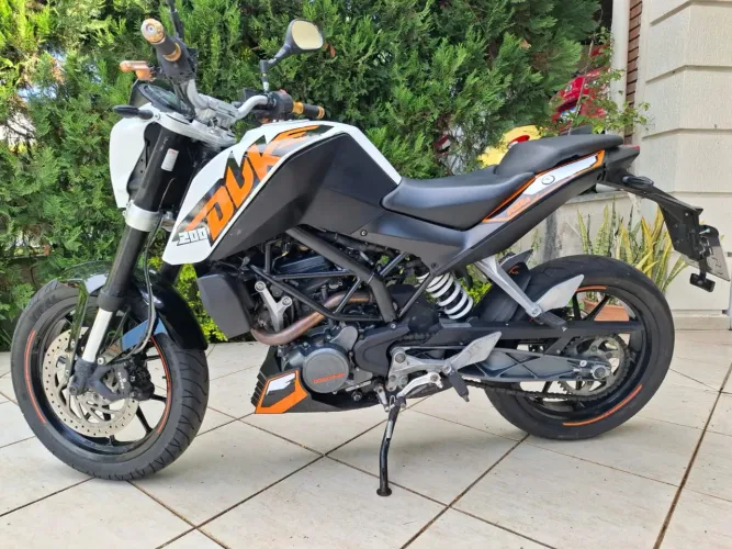 Moto KTM Duke 200 - 2017 | Excelente Estado