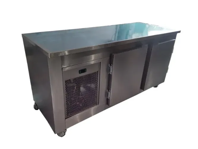 Balcão refrigerado sob medida inox