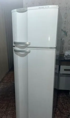 Geladeira Electrolux dc34