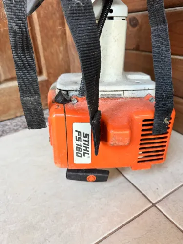 Roçadeira sthil fs160 em perfeito estado