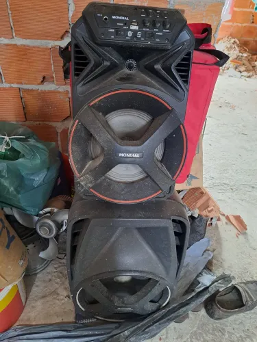 Vendo 2 caixas de som baratas
