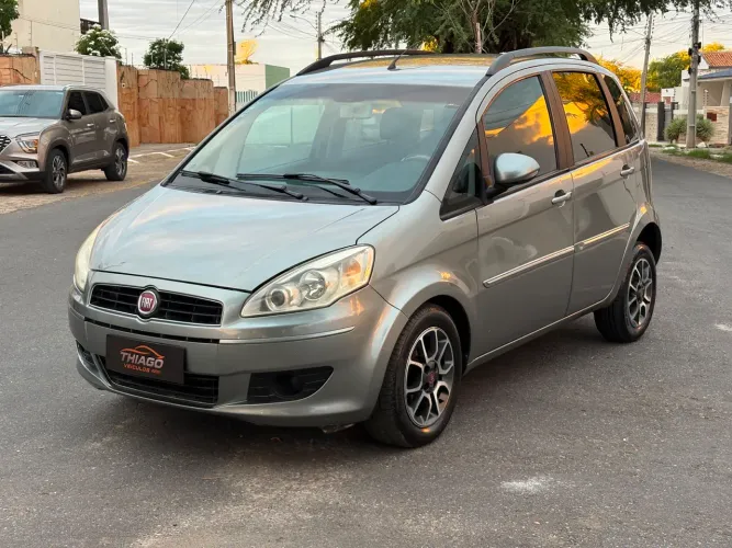 Fiat Idea Essence 1.6 Flex 16V 5P 2013