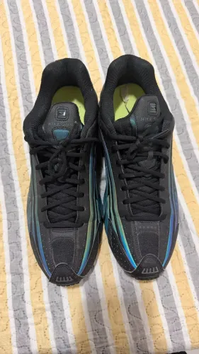 Nike Shox R4