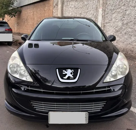 Peugeot 207 Sedan Passion XR 1.4 Flex 8V 4P 2013